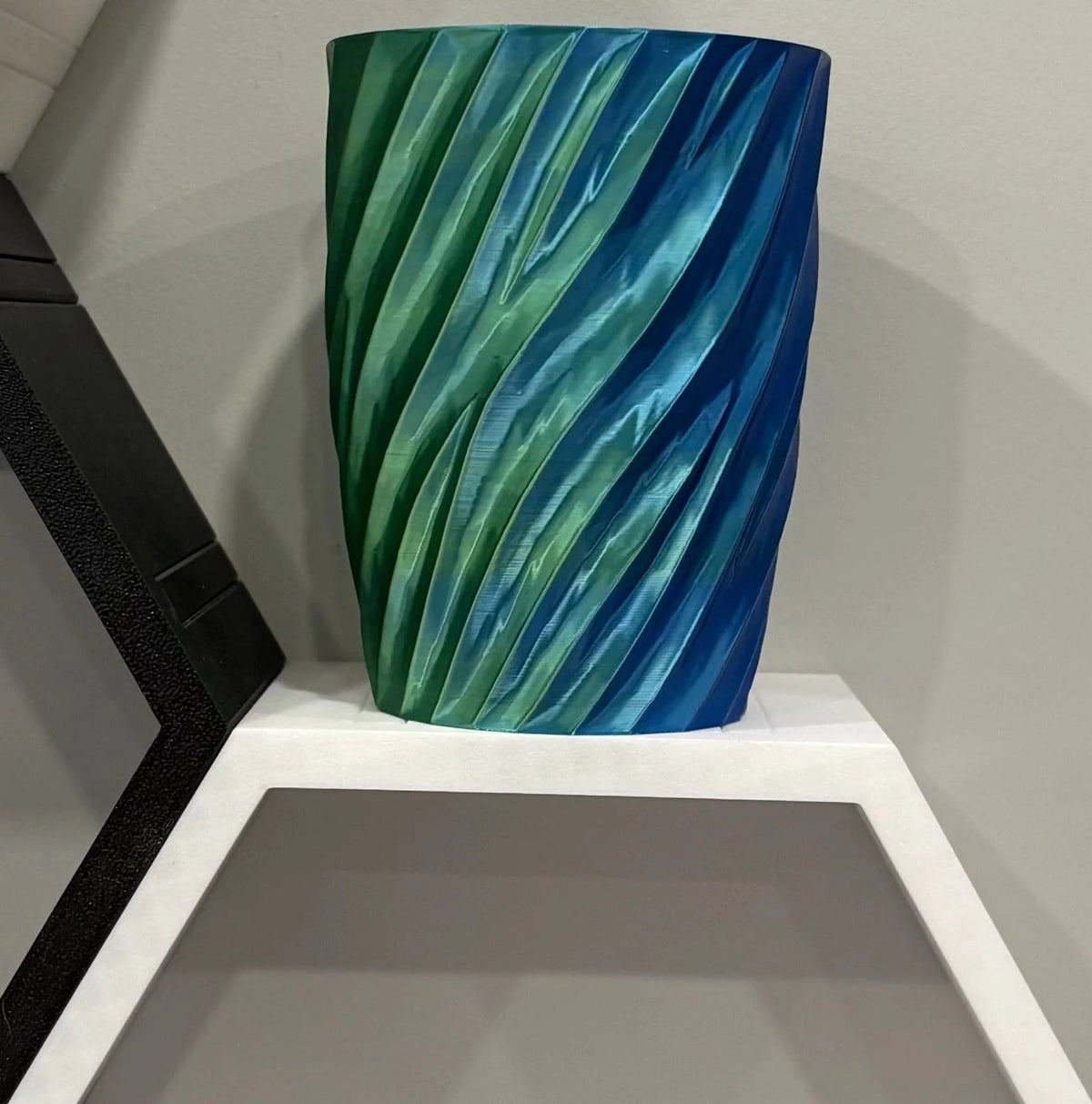 Cache-pot « Vagues bleu-vert »