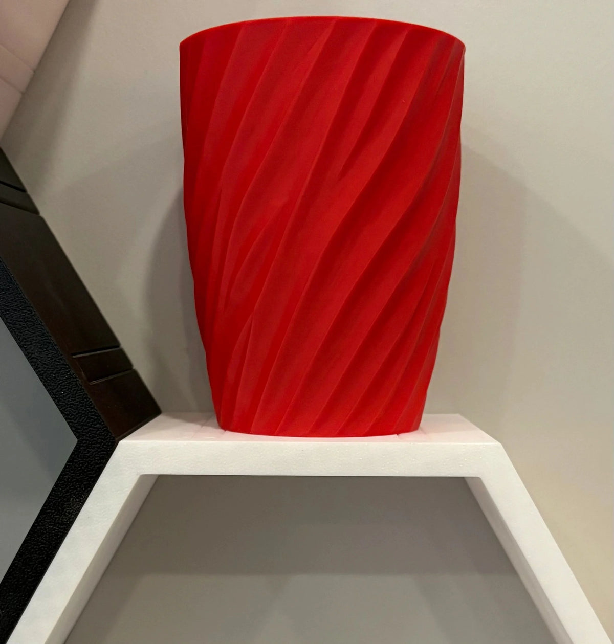Cache-pot « Vagues rouges »